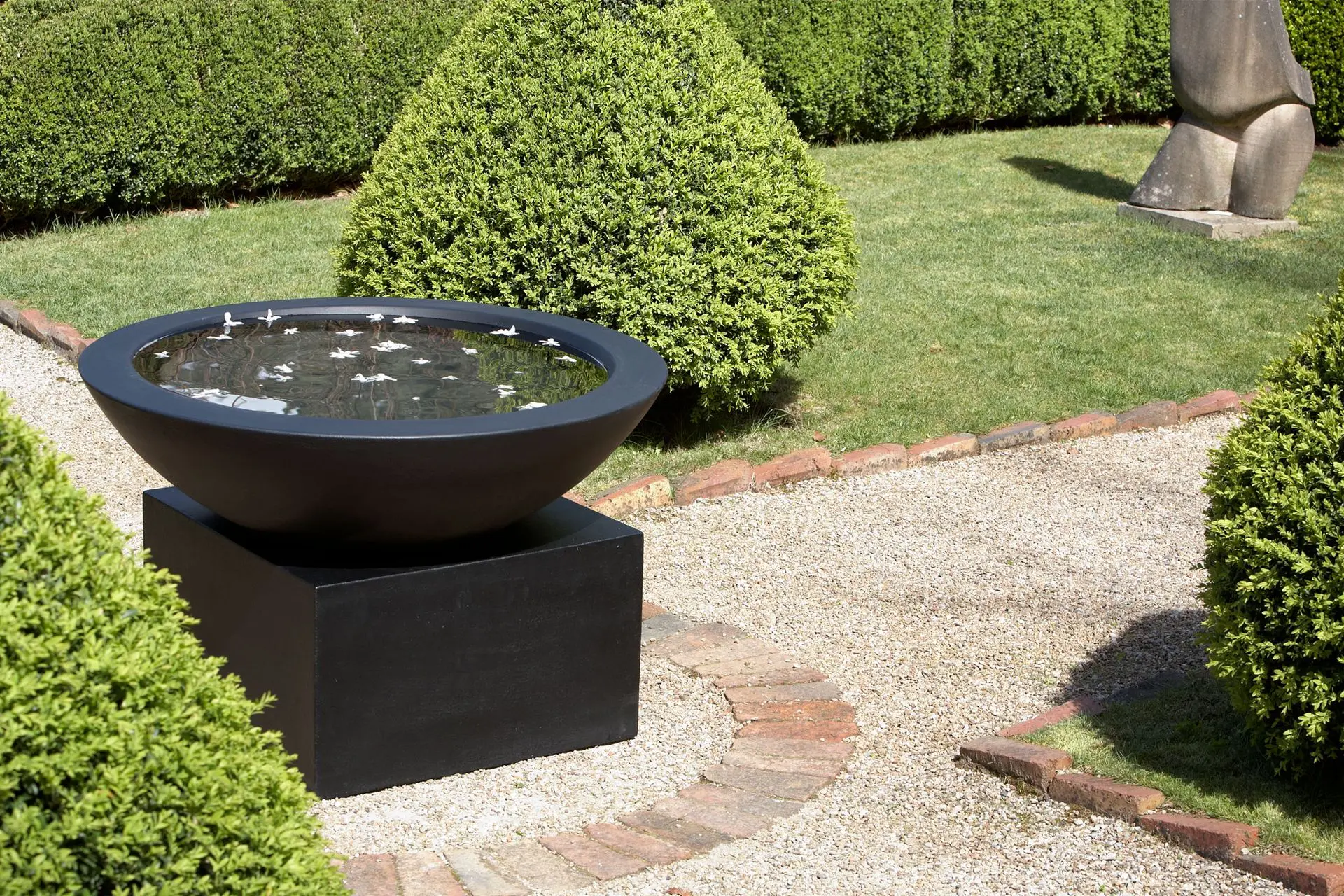 Hawthorn Bowl on Plinth