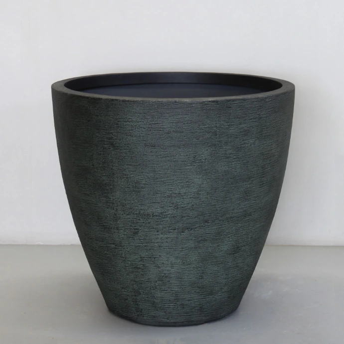 Real Bronze Hampton Pot