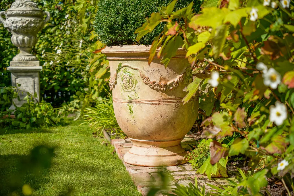 MK Pots 60.webp
