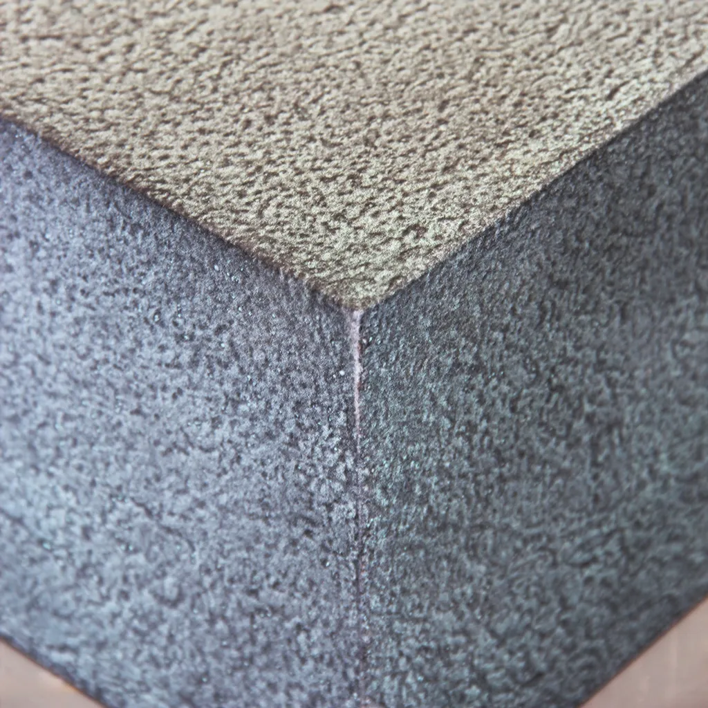GRP01-RB_closeup.webp