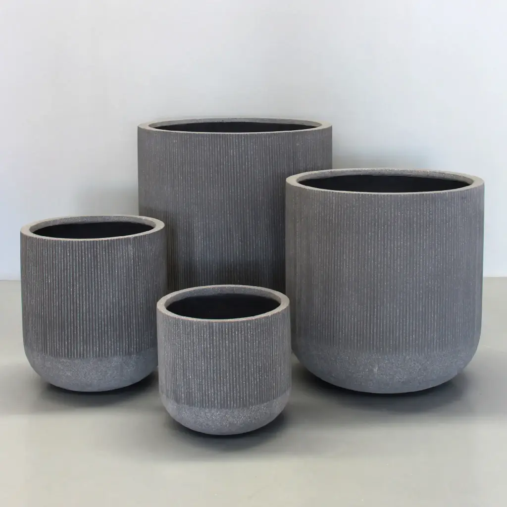 Rough Grey Upper Vertical Stripe U Pot