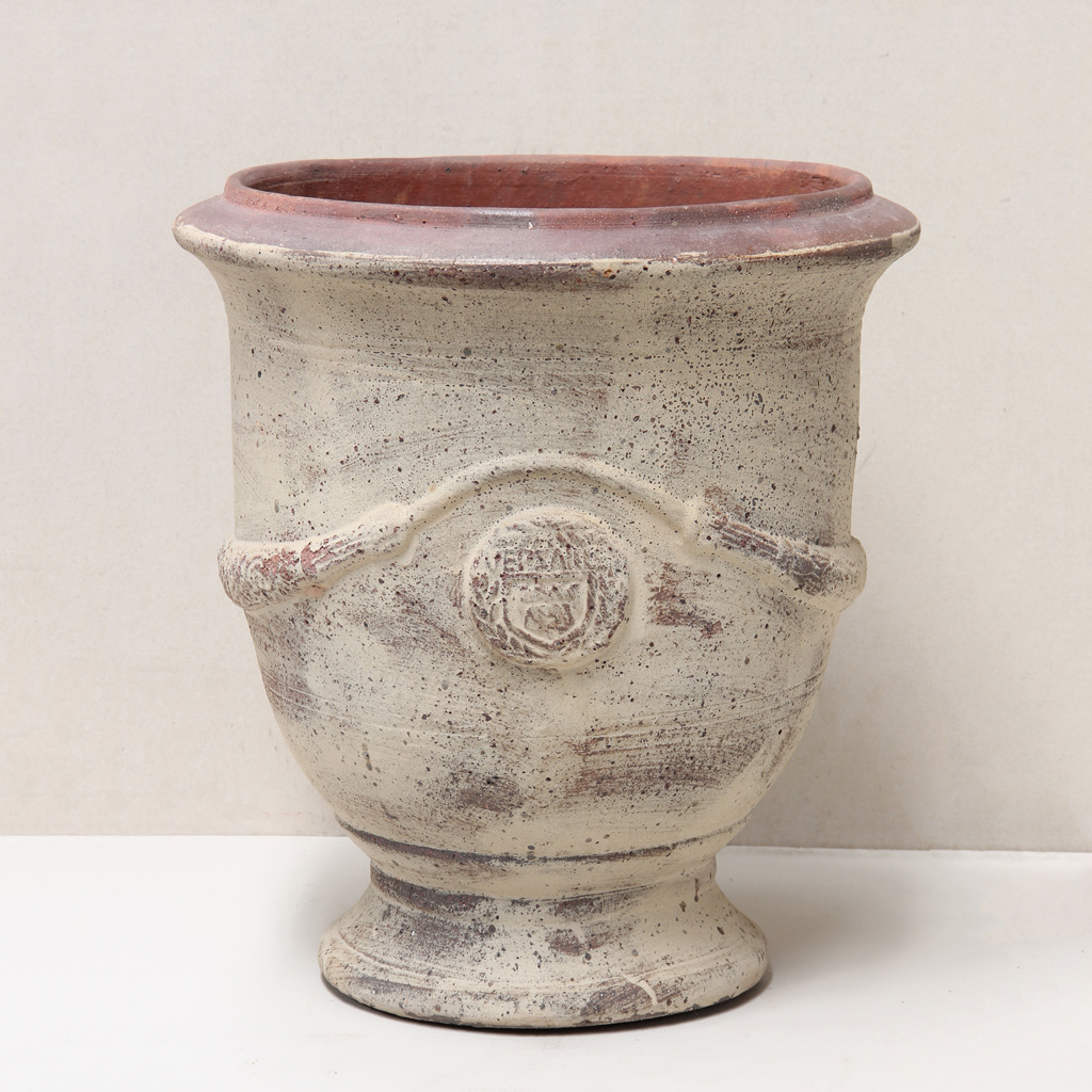 [TDR06-63WWH] Worn White French Style Urn (Large - D63cm x H69cm)