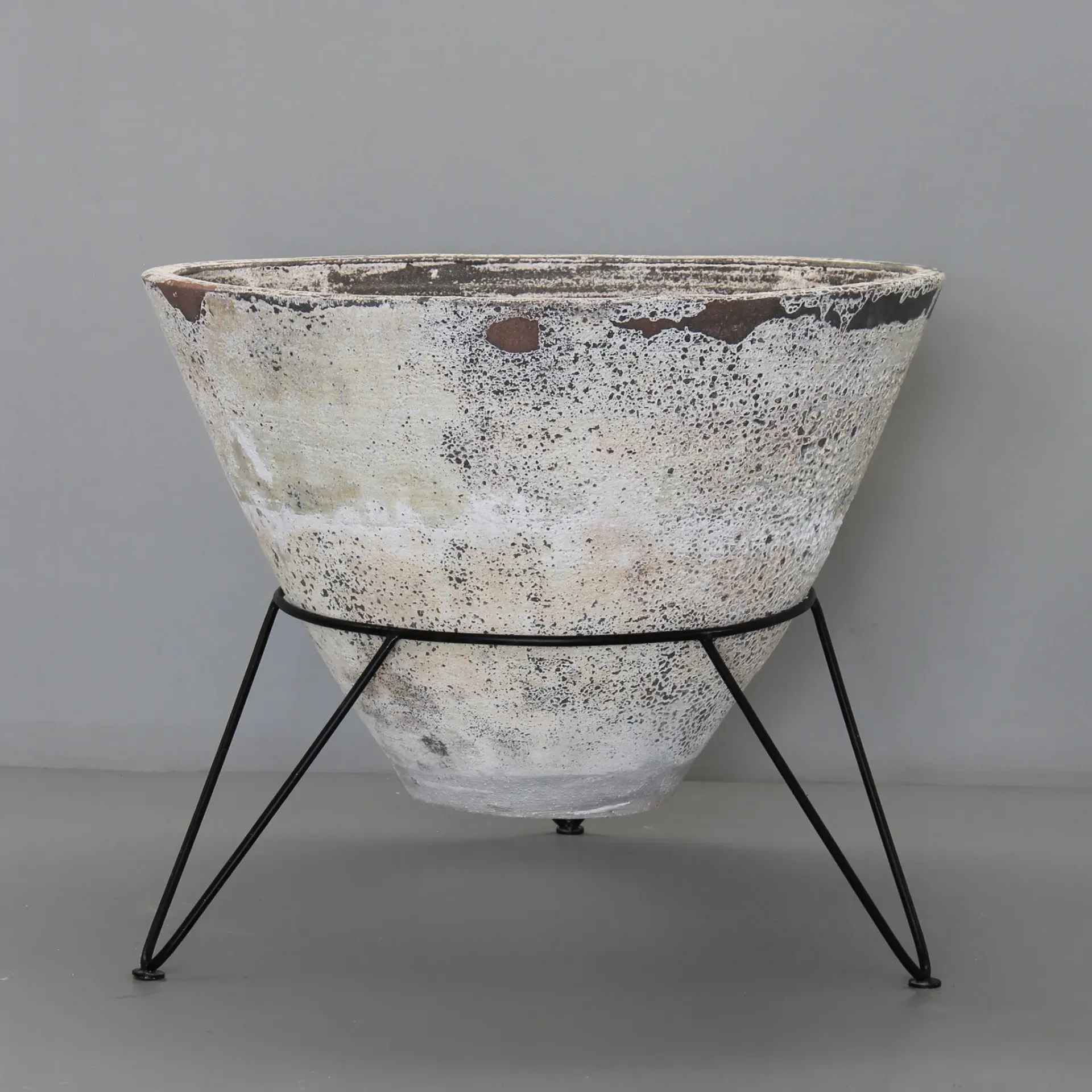 [PF260-W] Green White Cone Bowl with Stand - D72cm x H48cm